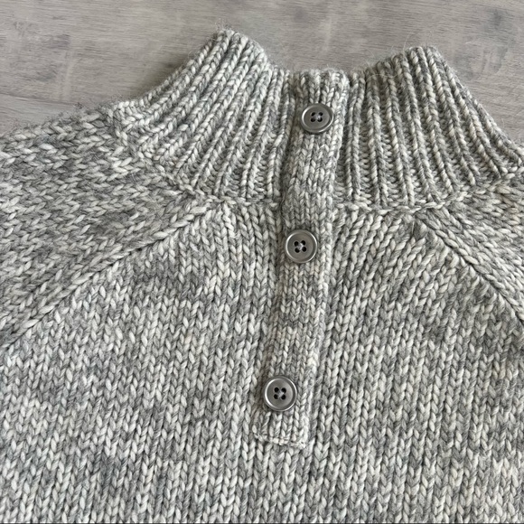 Max Studio button back turtleneck sweater - Picture 4 of 9